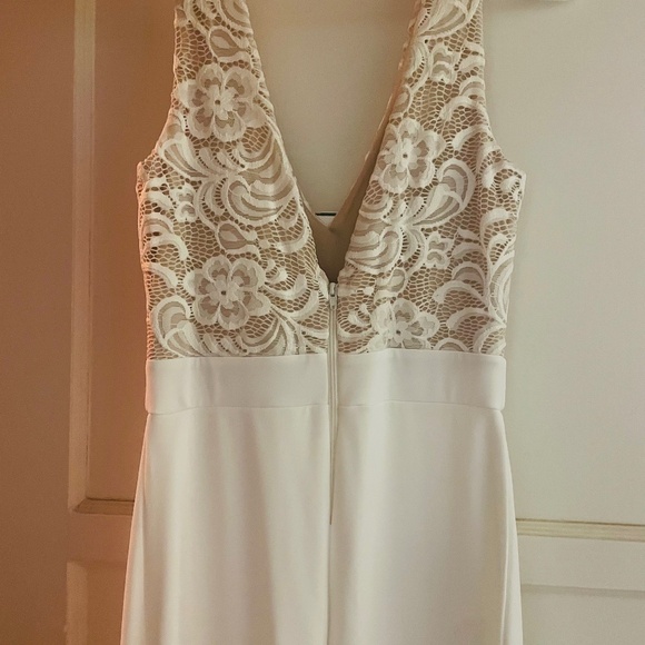 NWT Windsor Cream/Ivory Lace Maxi Dress - Picture 2 of 2
